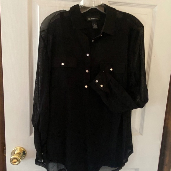 Blouse - Picture 2 of 3